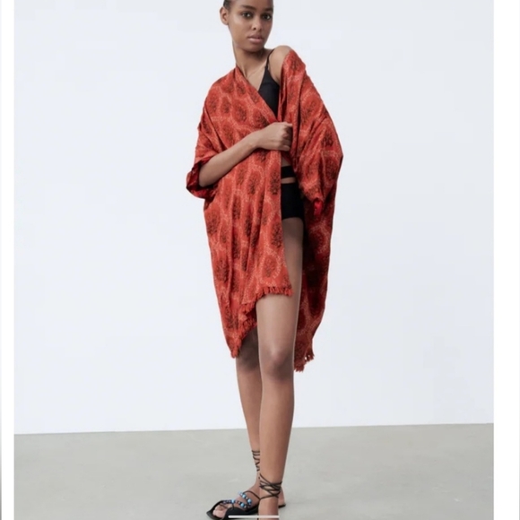 Zara Other - Zara Reversible Printed Kimono in Red